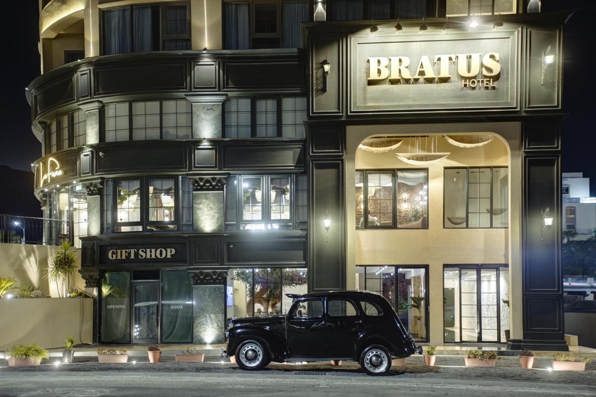 Bratus Hotel Акаба Екстериор снимка