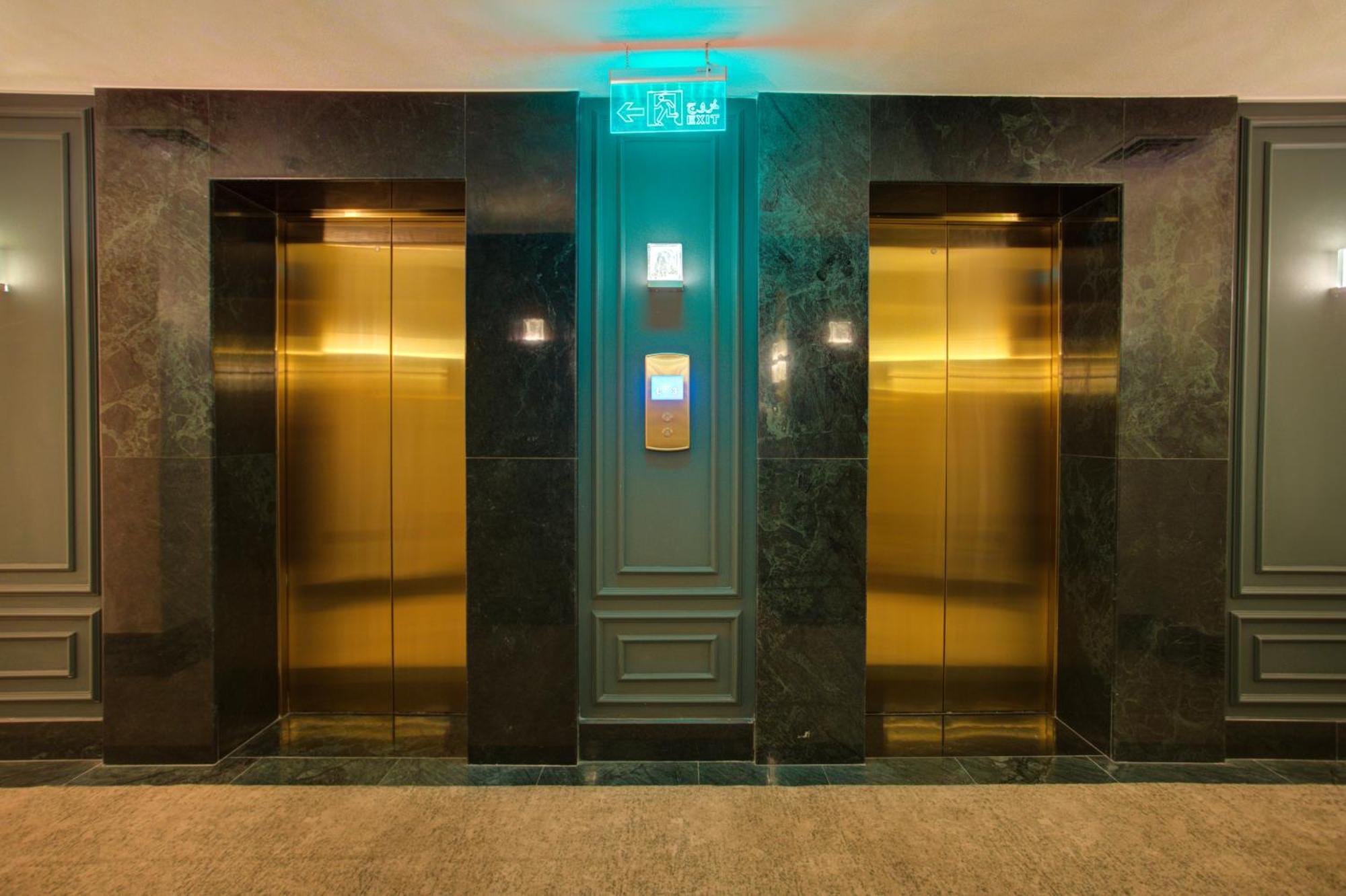 Bratus Hotel Акаба Екстериор снимка